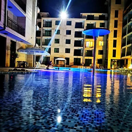 Lovely Amadeus Lux Apartment *