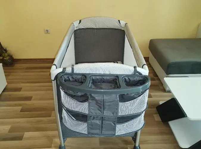 Lovely Amadeus Lux شقة