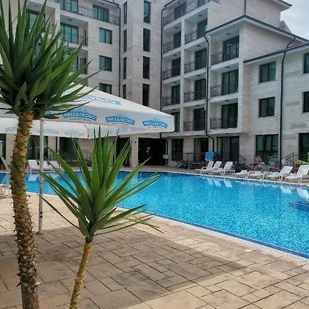 Lovely Amadeus Lux Apartment Sunny Beach