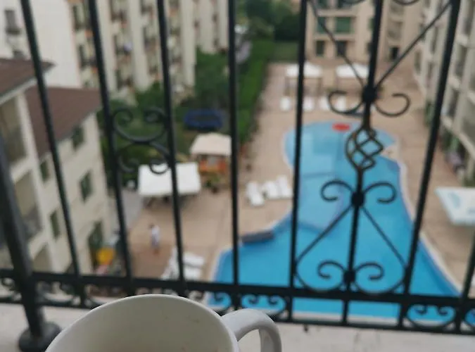 Lovely Amadeus Lux Apartamento